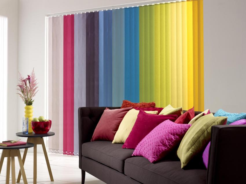 Ngayon, ang isang malawak na hanay ng mga uri ng mga blinds para sa mga bintana ay magagamit sa merkado, naiiba sa pagsasaayos at istraktura, pati na rin sa saklaw ng paggamit. Ngayon, ang isang malawak na hanay ng mga uri ng mga blinds para sa mga bintana ay magagamit sa merkado, naiiba sa pagsasaayos at istraktura, pati na rin sa saklaw ng paggamit.