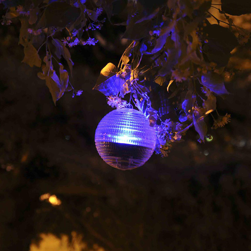 O fluxo luminoso relativamente baixo de luminárias acentuadas tem como objetivo marcar um local, não iluminar um objeto ou caminho O fluxo luminoso relativamente baixo de luminárias acentuadas tem como objetivo marcar um local, não iluminar um objeto ou caminho