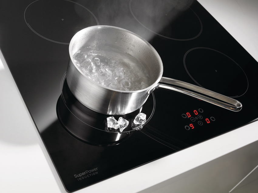 Dòng sản phẩm Gorenje được trang bị tùy chọn kỹ thuật Super Power, nhờ đó bạn có thể tăng mức gia nhiệt trên tất cả các vùng nấu cùng một lúc Dòng sản phẩm Gorenje được trang bị tùy chọn kỹ thuật Super Power, nhờ đó bạn có thể tăng mức gia nhiệt trên tất cả các vùng nấu cùng một lúc
