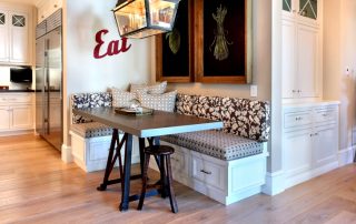 Sofá para la cocina: muebles tapizados prácticos y cómodos