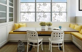 Décoration de fenêtre dans la cuisine: la dernière étape de la création d'un intérieur de cuisine