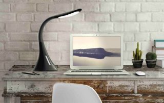 Lampu meja LED: kaedah ekonomi dan moden untuk mengatur pencahayaan