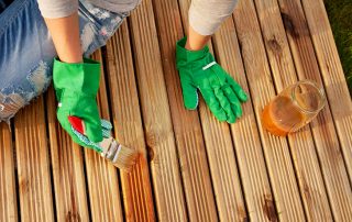 Tintes para madera: los principales tipos de composiciones y las sutilezas de su uso.